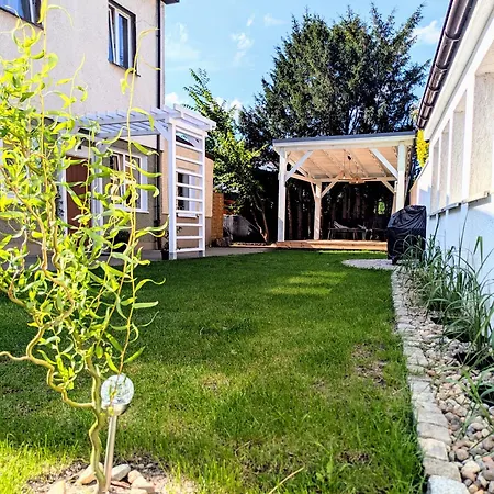 Muelle Sauna Parking Plac Zabaw 아파트 코워브제크